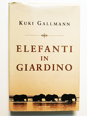 Elefanti in giardino poster