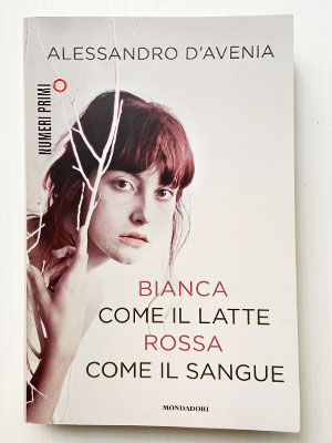 Bianca come il latte rossa come il sangue